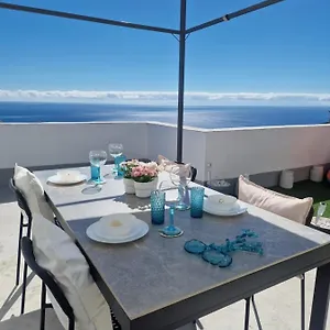 https://atico-micaela-terraza-y-vistas.in-canary-islands.com
