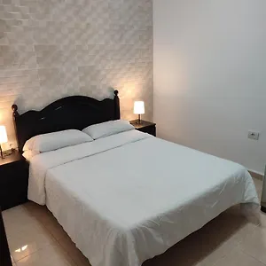 https://habitacin-matrimonial-en-casa-compartida.tenerifehoteles.net