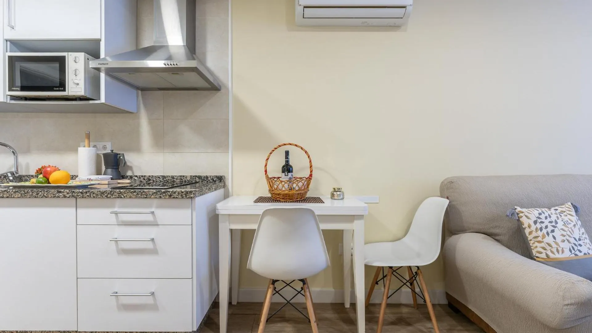 Malagasuite Bermeja City 0*, Málaga España